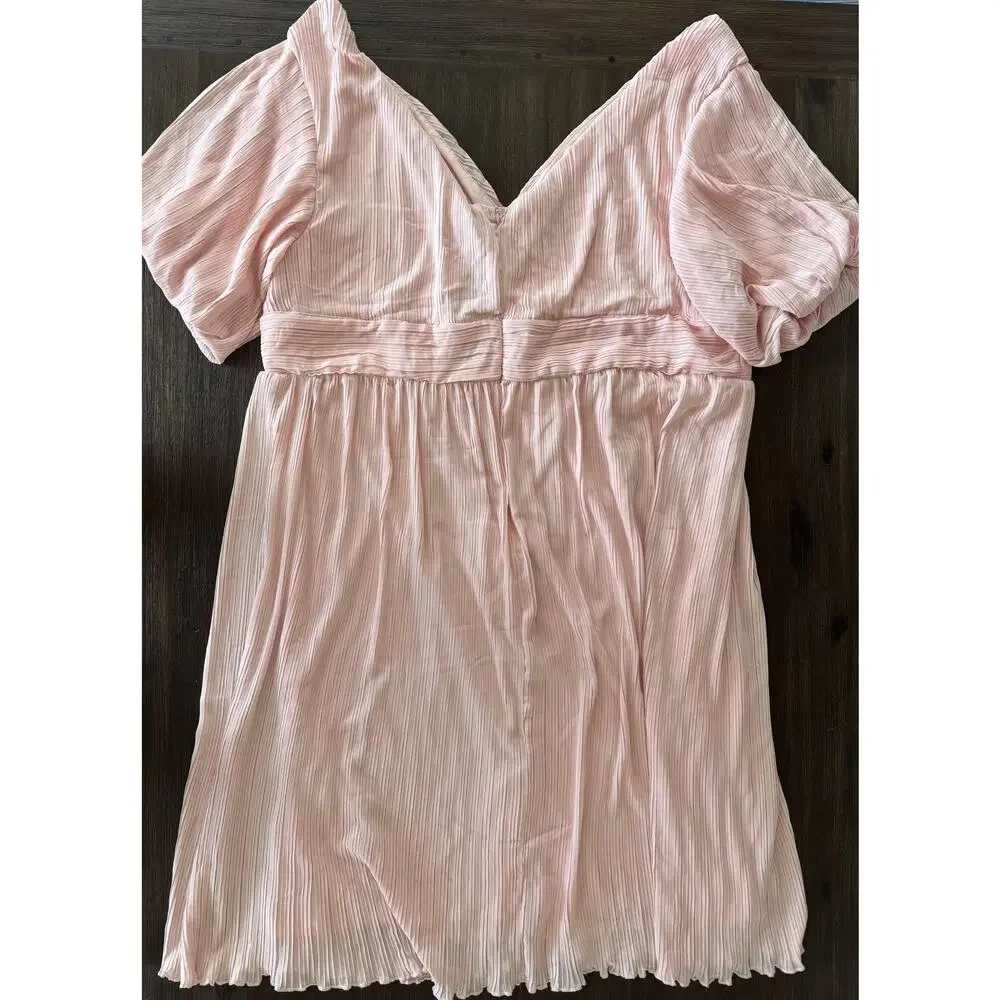 Boohoo Soft Pink Pleated Chiffon Dress Womens 24 Midi Flutter Sleeve Fit Flare - Picture 8 of 11